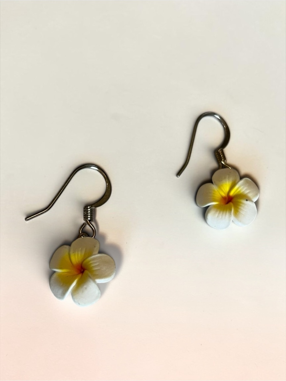 🍭5 for $20🍭 Hawaiian Flower Drop Earrings CC X